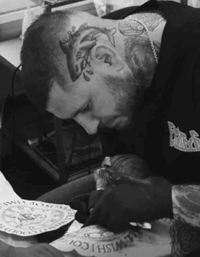 Stev Steventon Tattoo artist on tour download festival
